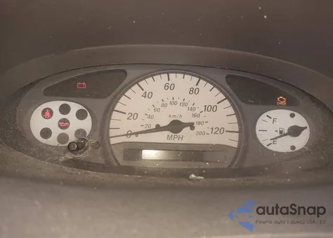 2001 Toyota Echo z USA, uszkodzony, nr VIN JTDAT123510192977